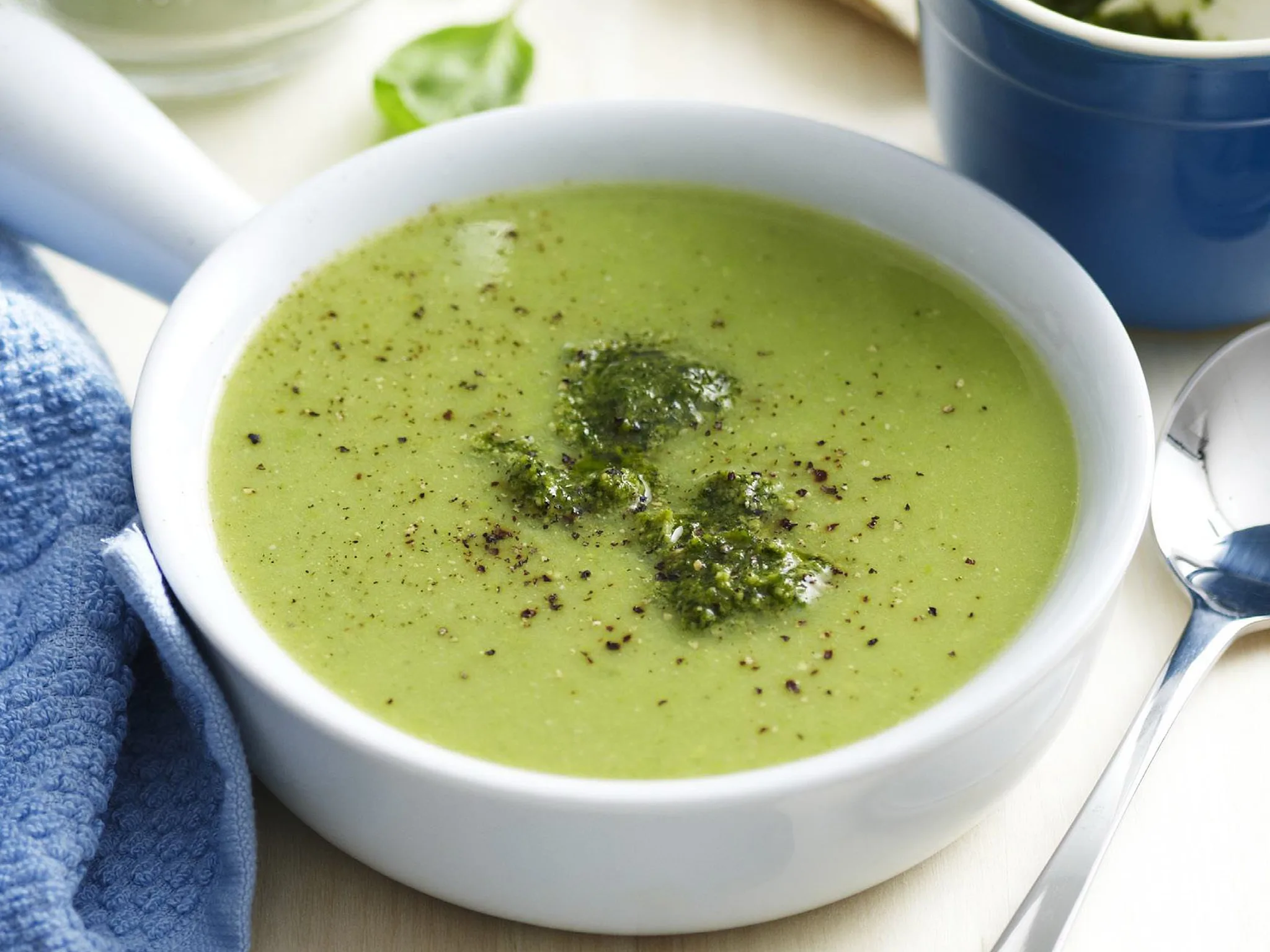 pea and pesto soup