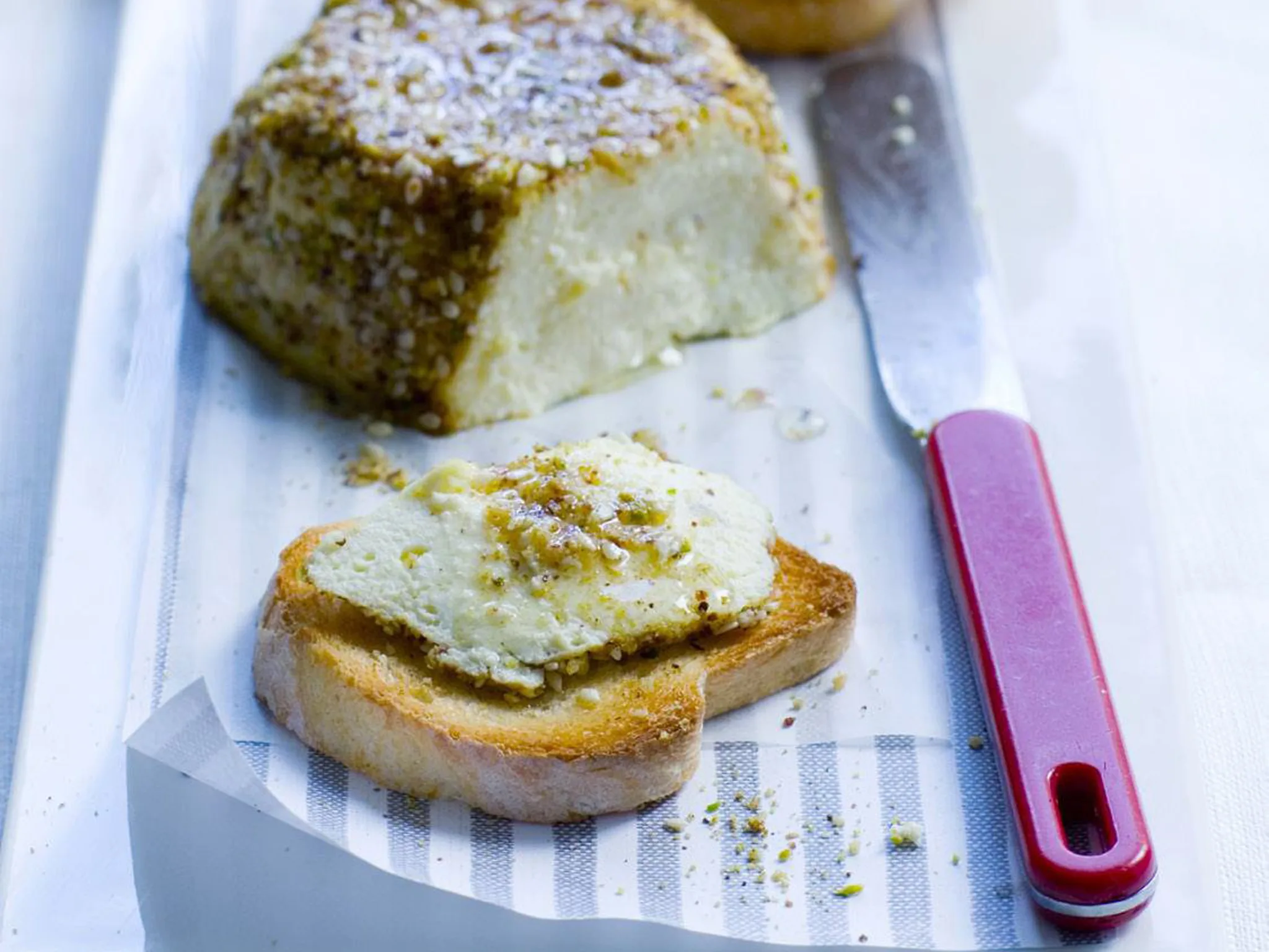 DUKKAH-CRUSTED B A K E D R I COT TA