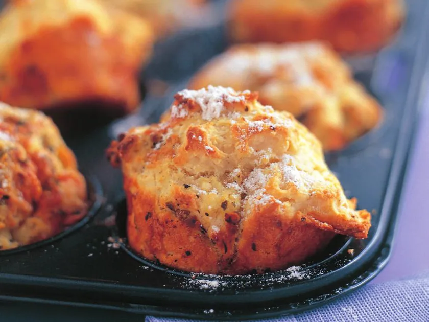 Pesto and cheese mini muffins | Women's Weekly Food