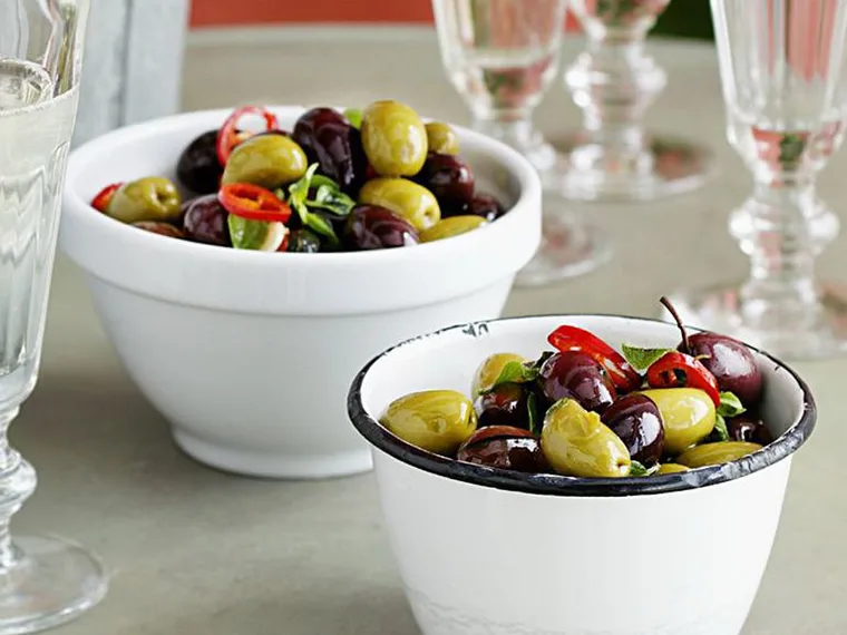 WARM OLIVES WITH CHILLI