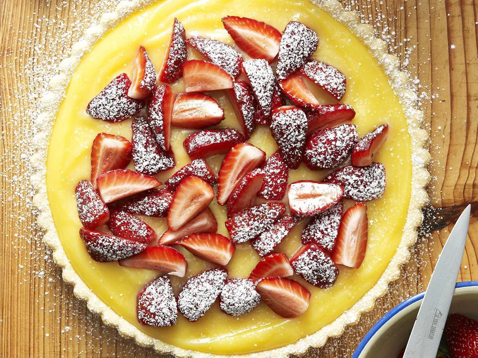 strawberry and lemon curd tart