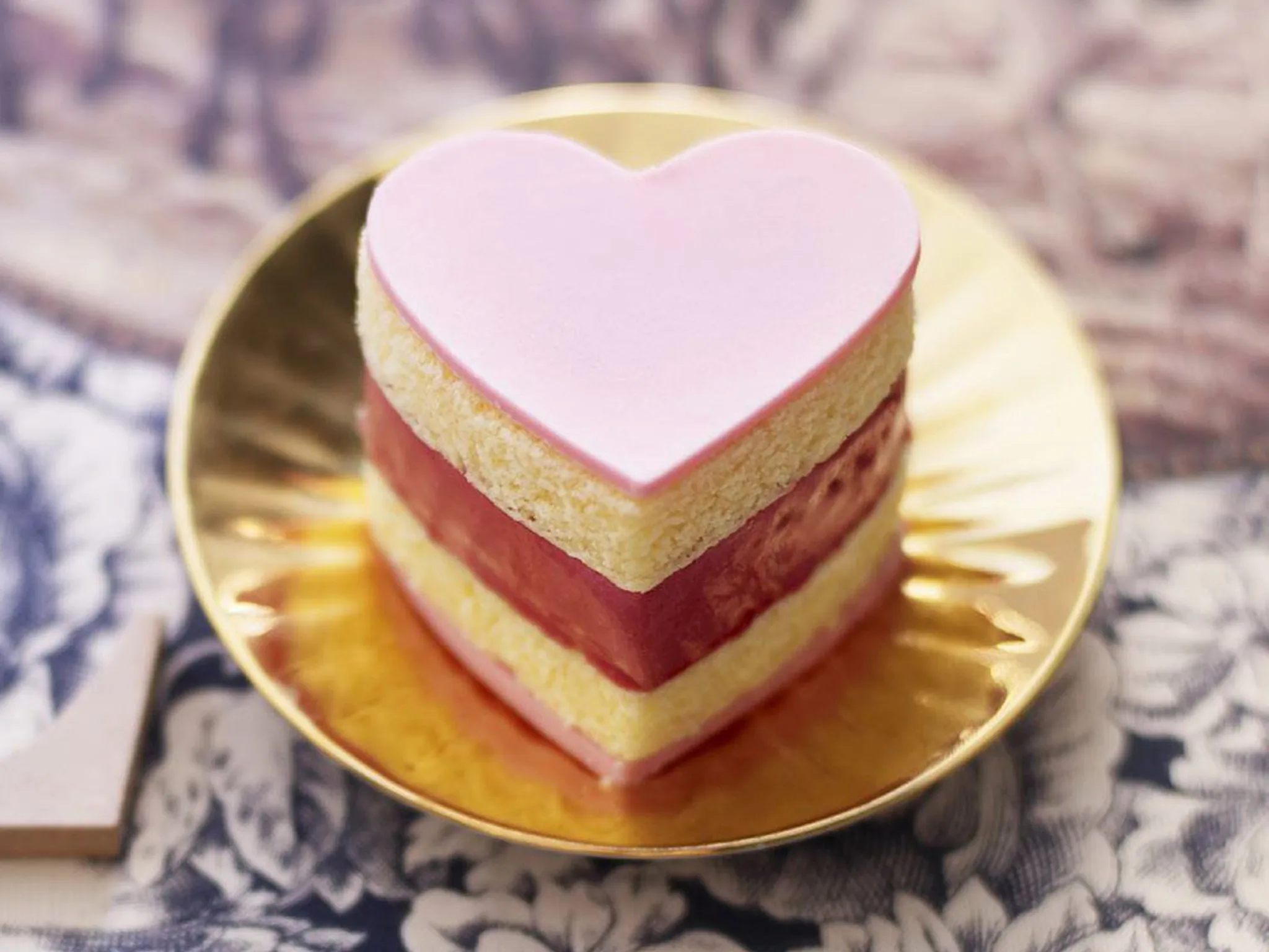 raspberry rapture ice-cream cakes