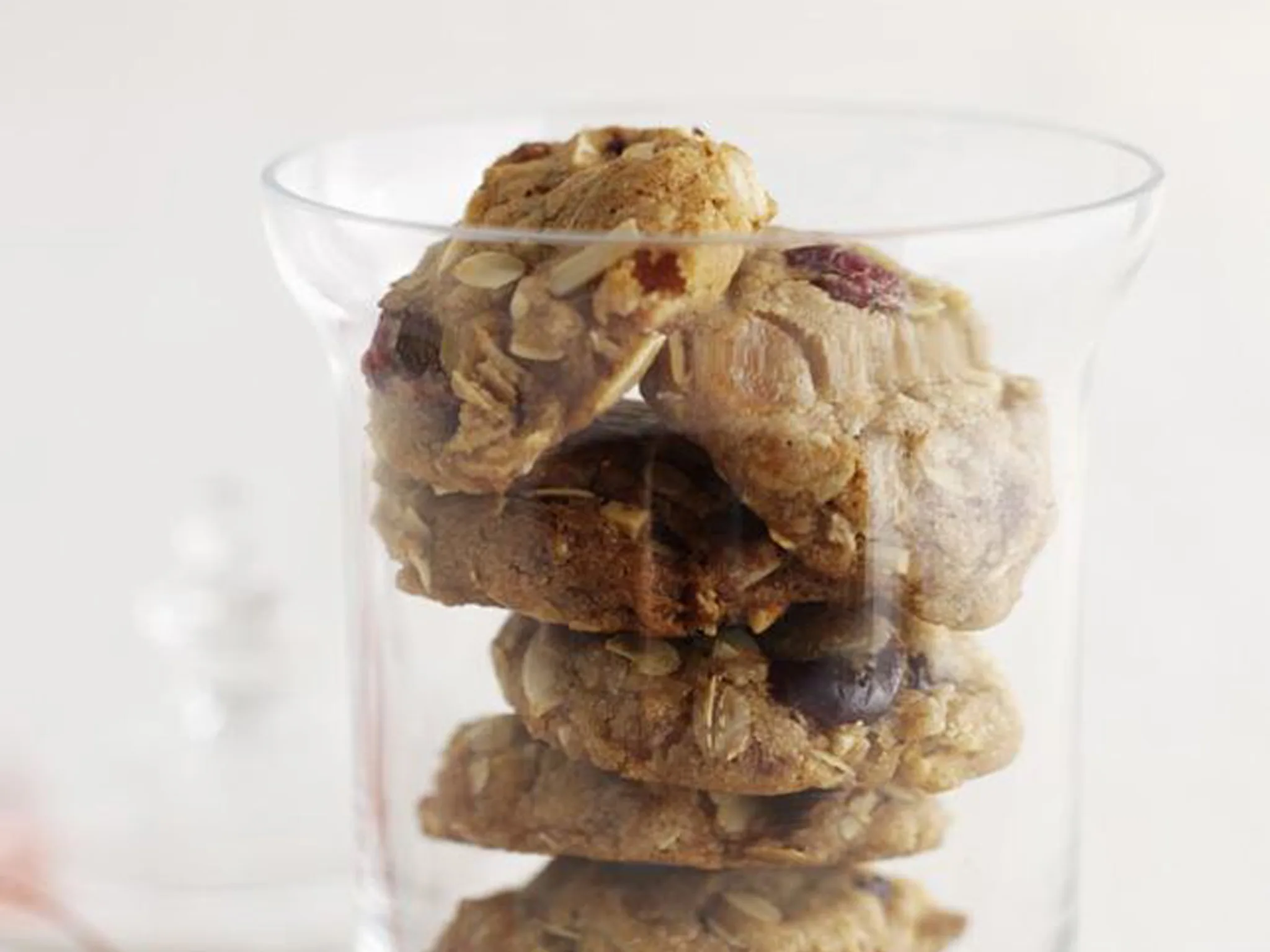 CRUNCHY MUESLI COOKIES