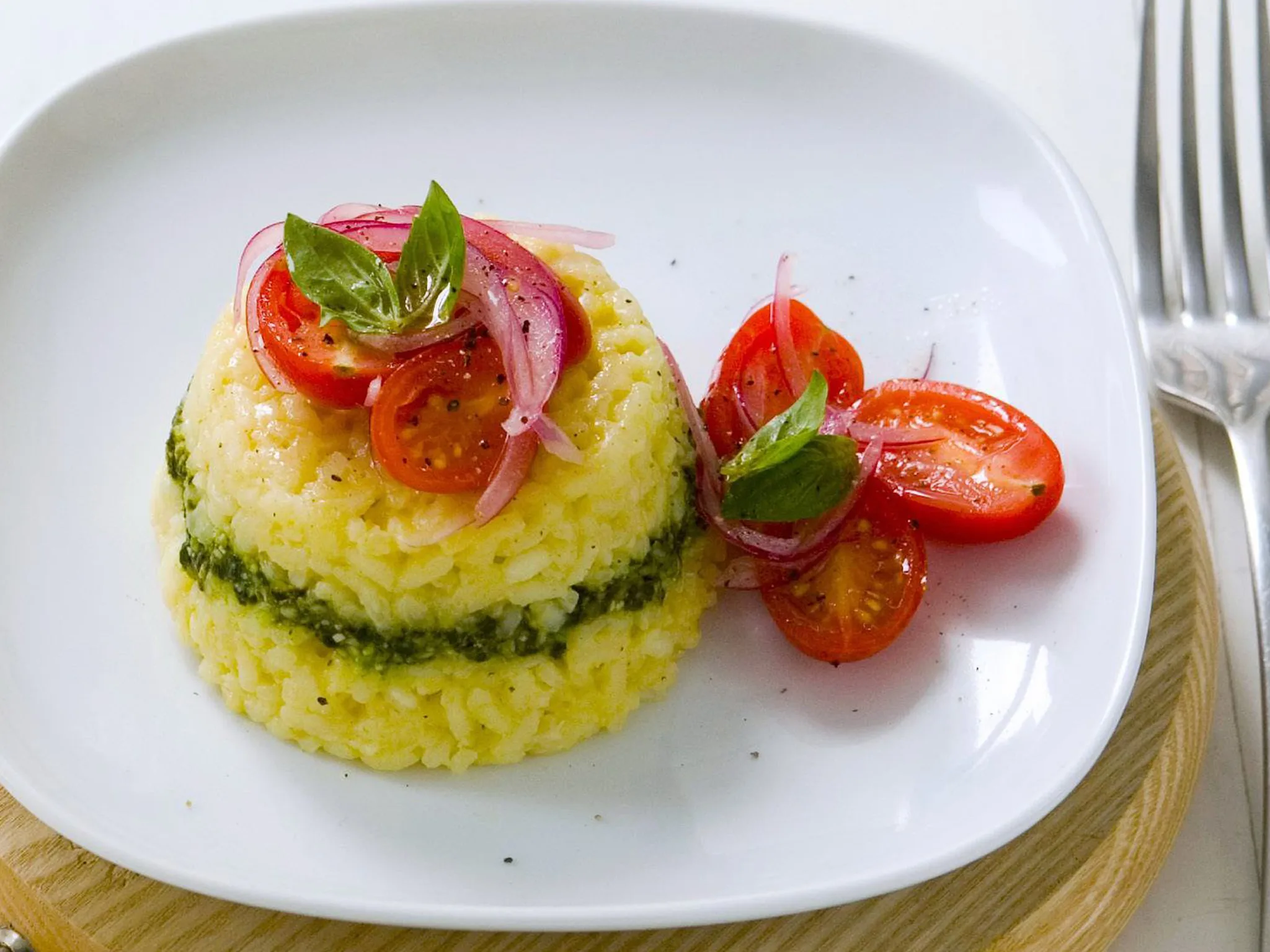 R I S OT TO M I L A N E S E T I M B A L E S W I T H P E S TO