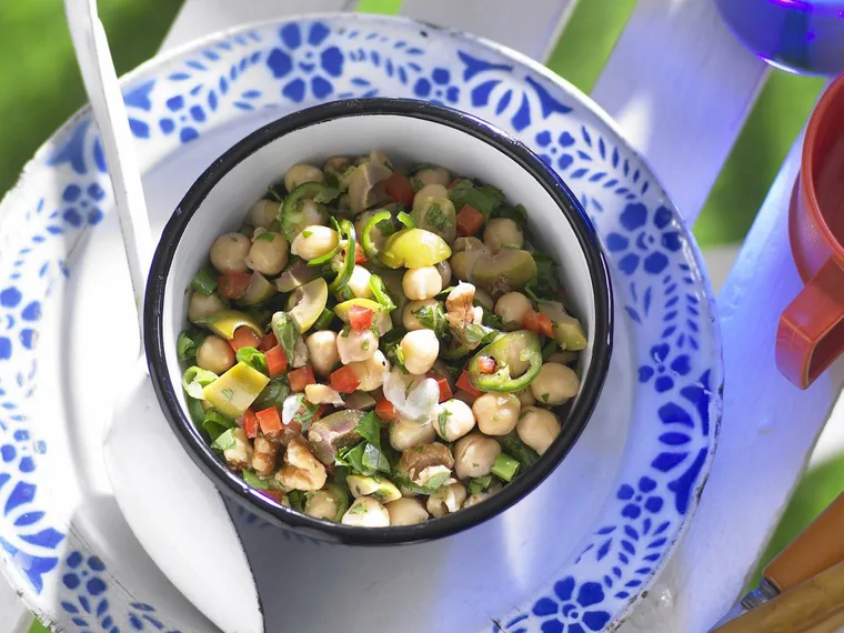 CHICKPEA AND WALNUT SALAD WITH GREEN CHILLI