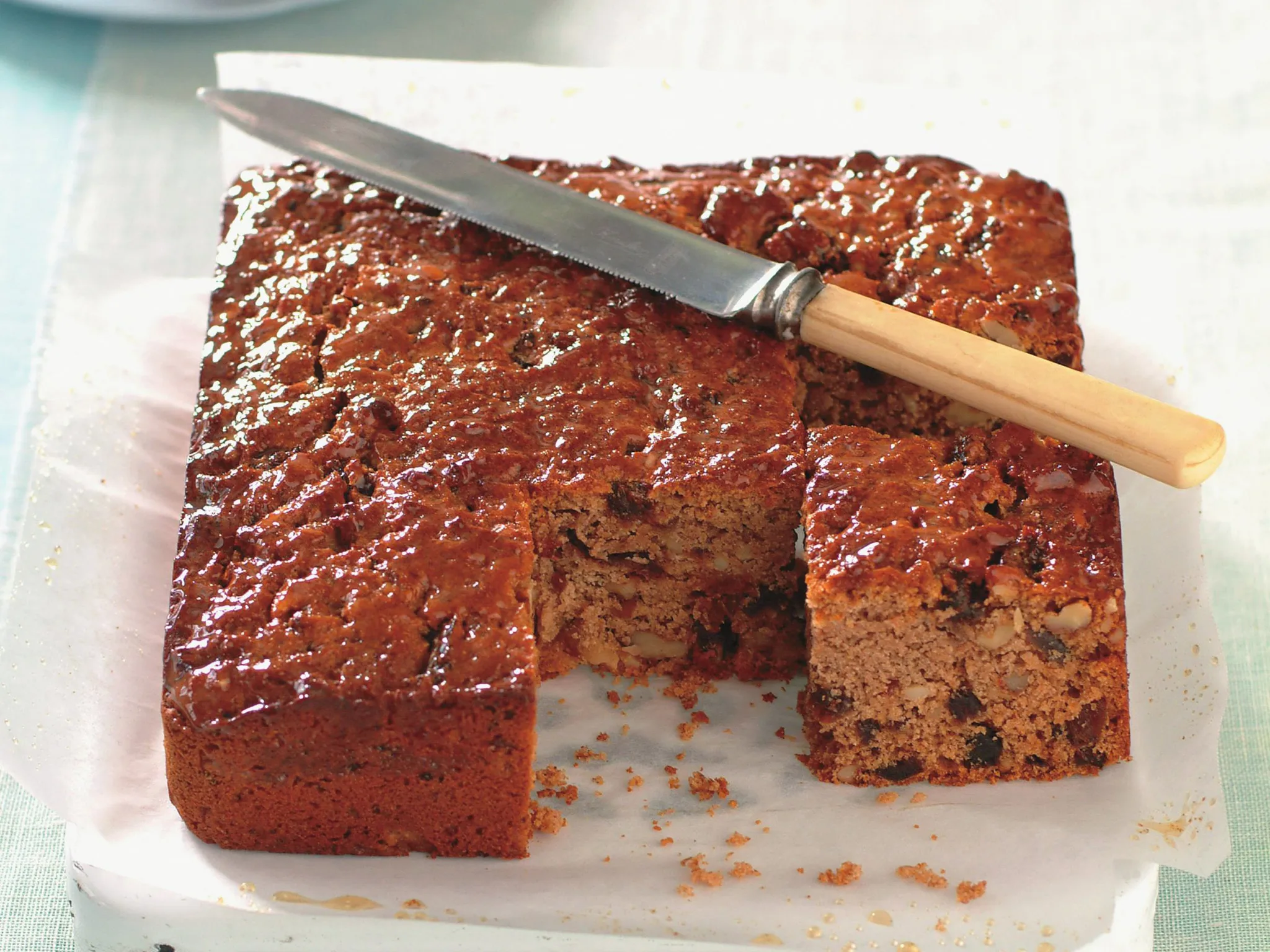 egg-free date and nut cake