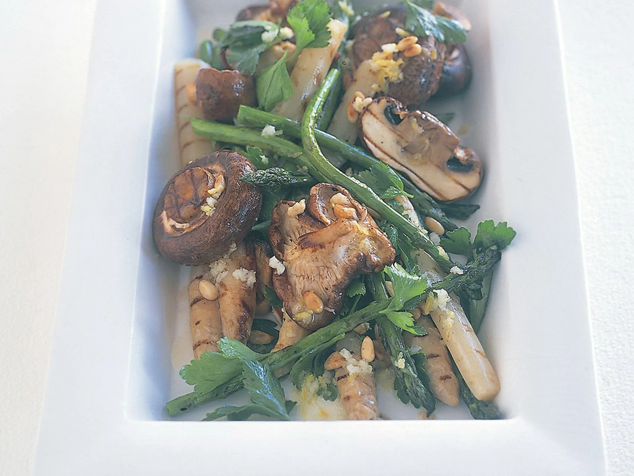 Mushroom and asparagus salad