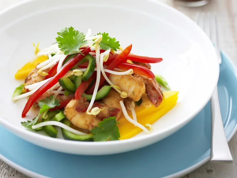 mango and prawn salad