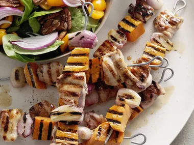 maple-glazed chicken with spinach & pecan salad