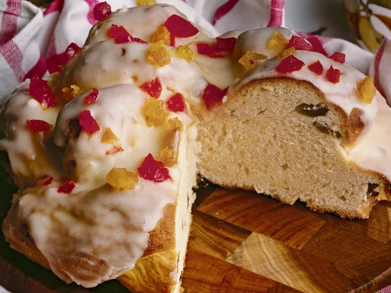 WALNUT CINNAMON TEACAKE