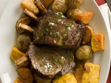 standing rib roast with roast vegetables