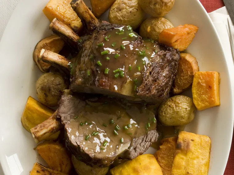 standing rib roast with roast vegetables