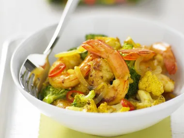 spiced coconut prawn stir-fry