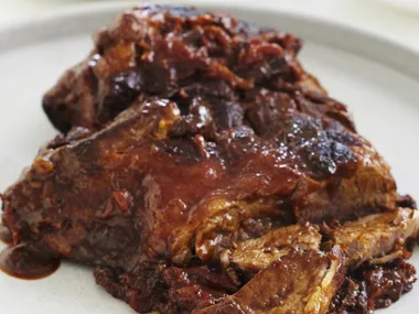 slow-cooked lamb shoulder with saffron, apricots and cinnamon