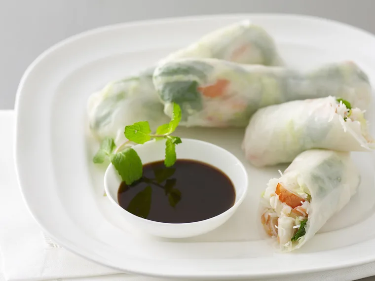 vietnamese prawn rice paper rolls