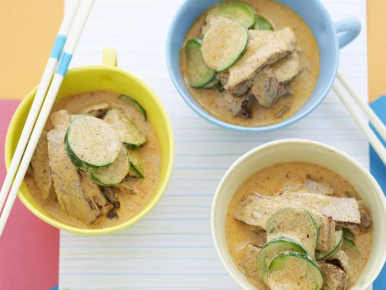 beef and zucchini red curry