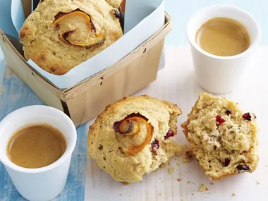 orange, cranberry and walnut muffins