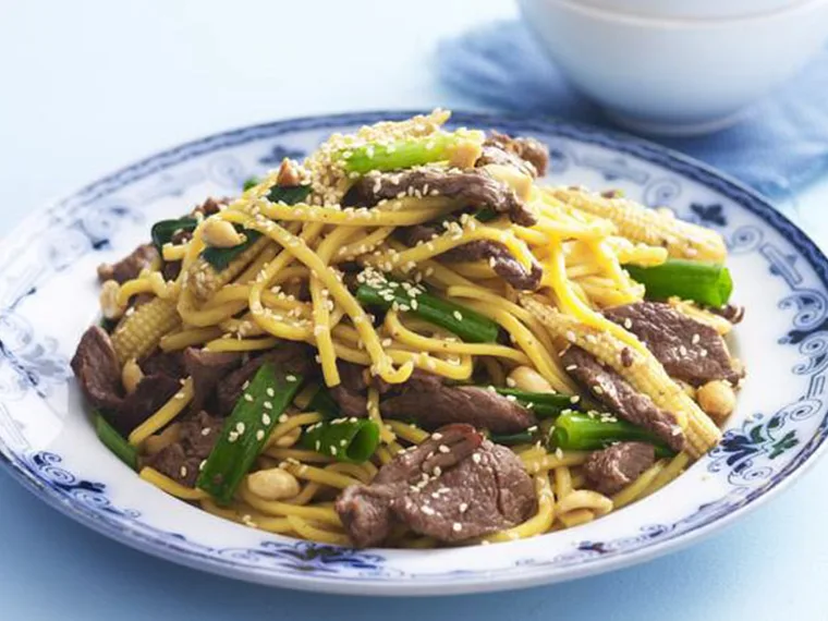 HONEY SESAME BEEF STIR-FRY