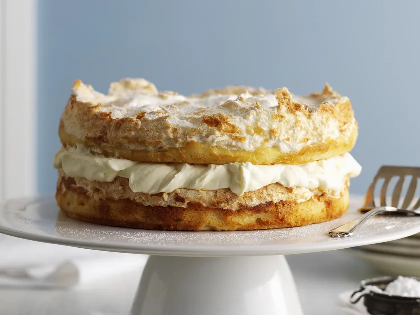 Pineapple cake with malibu cream | Women's Weekly Food