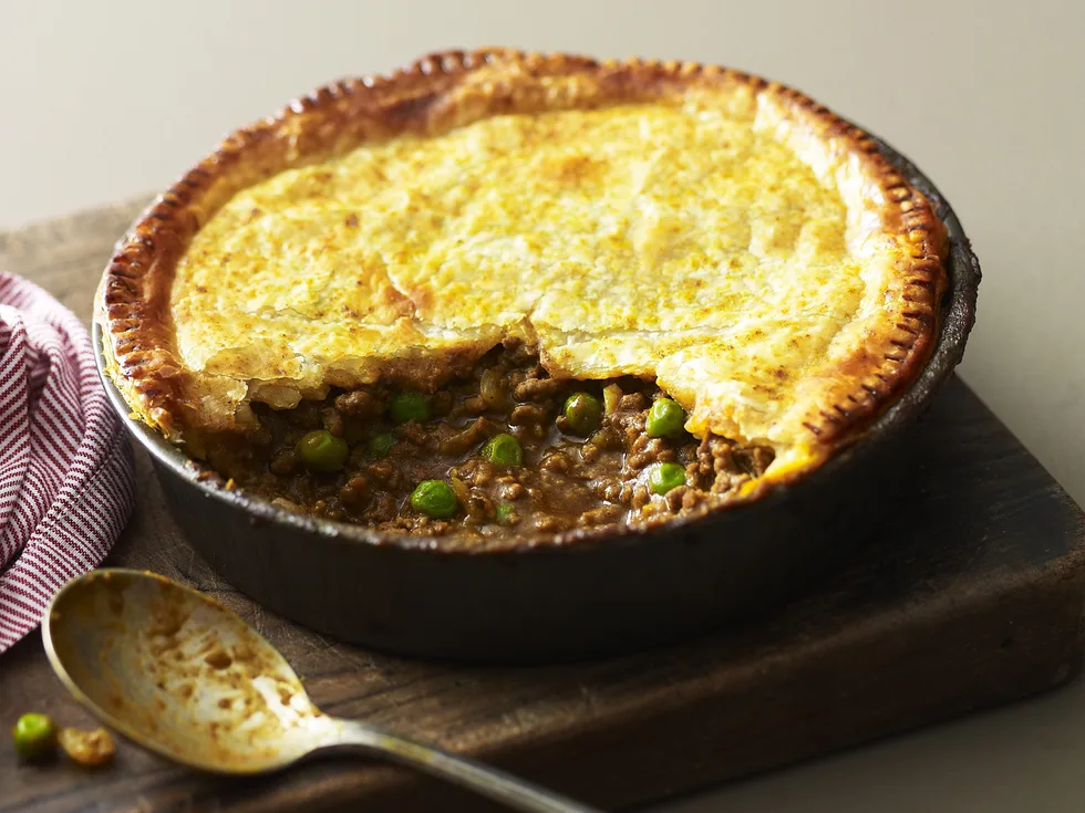 curried beef and pea pie