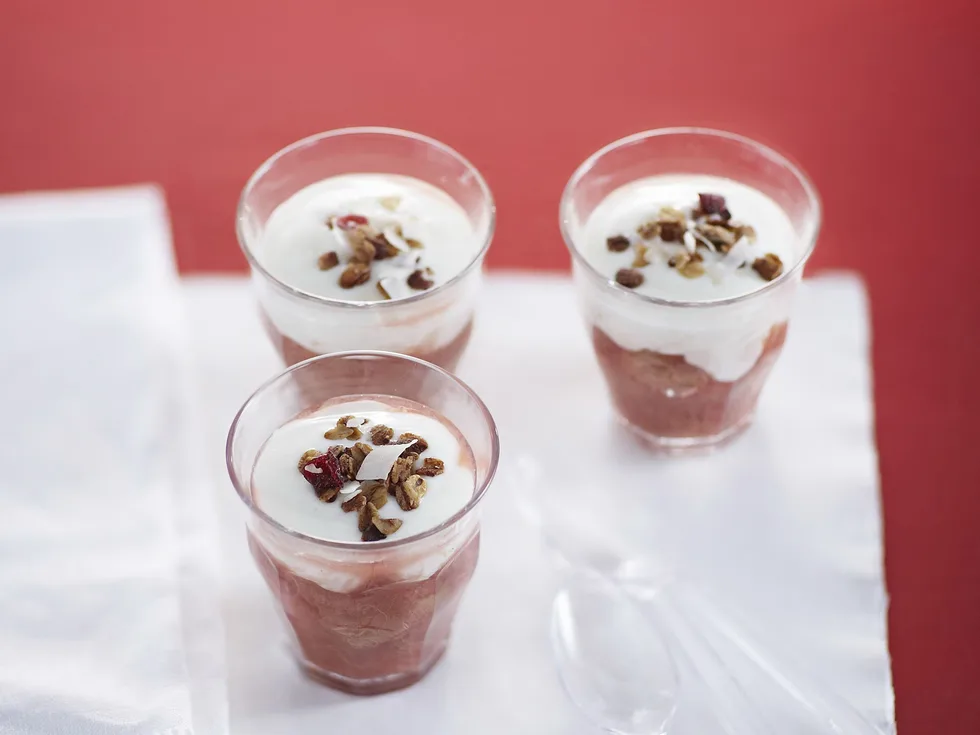 rhubarb, muesli and yogurt cups