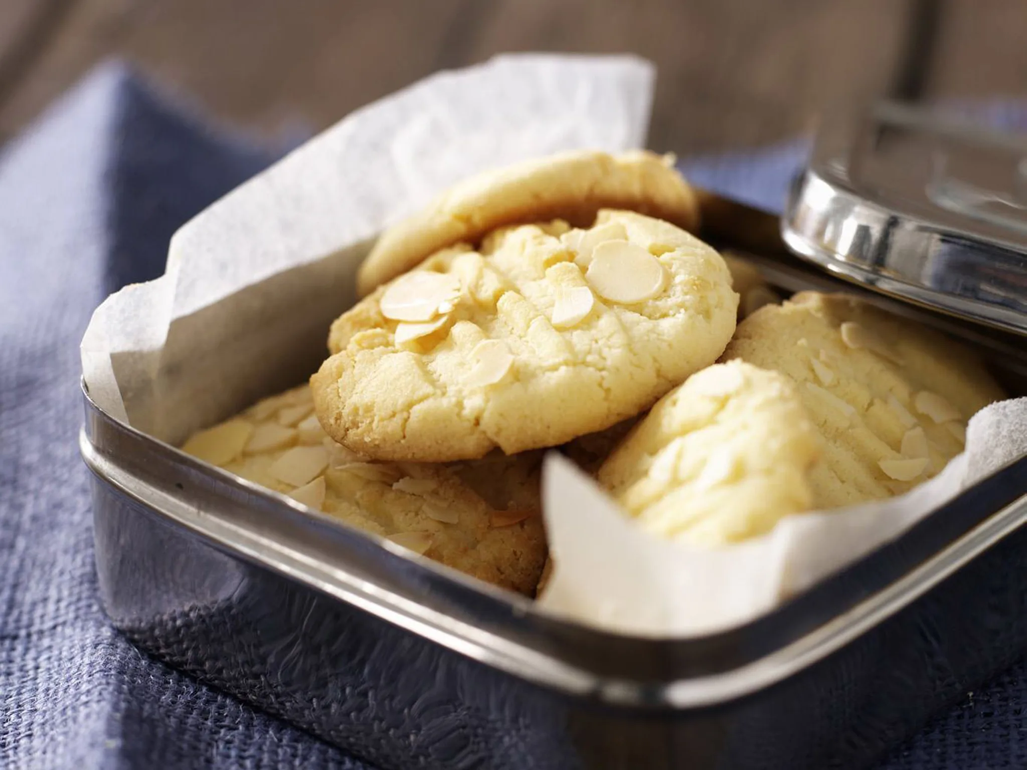 almond crisps