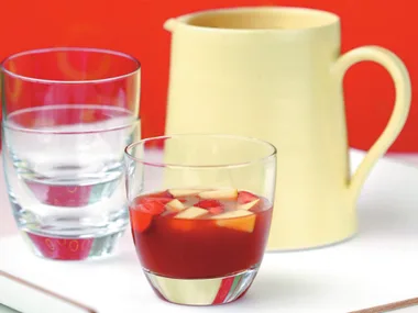 tomato, apple and ginger punch