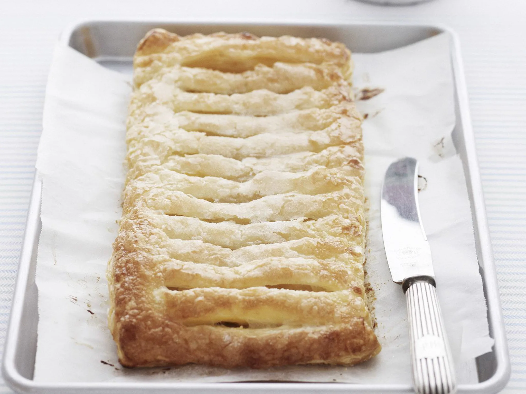 almond jalousie