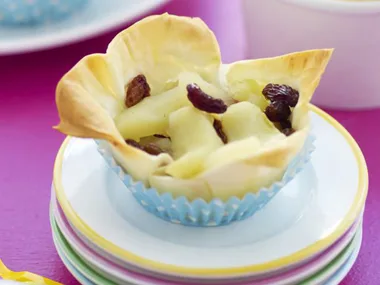 apple and sultana fillo cups