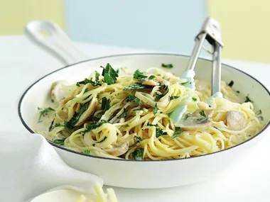 pasta with creamy mushroom sauce