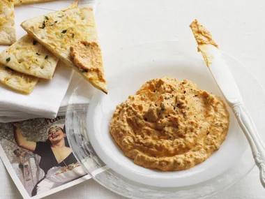 roasted capsicum and walnut dip