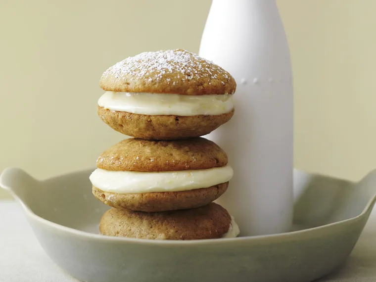 SPICY BANANA Whoopie  Pies