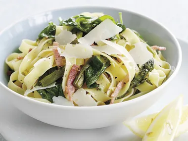 fettuccine with ham, spinach and asparagus