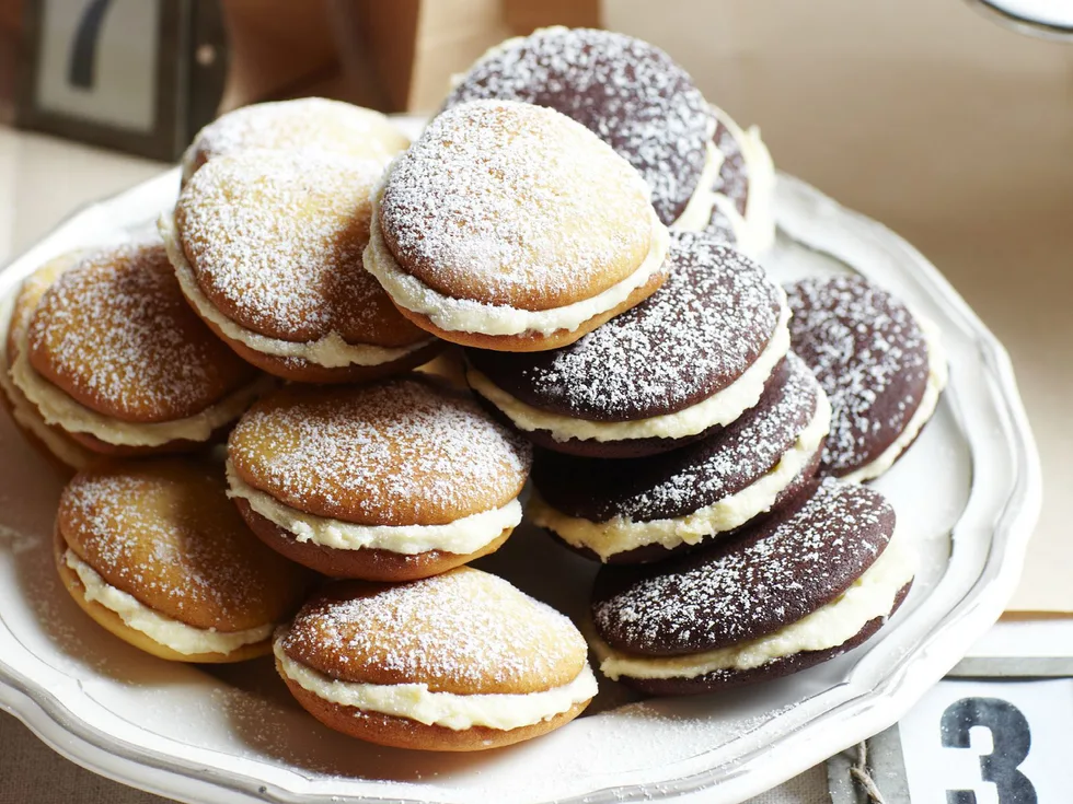 vanilla whoopie pies