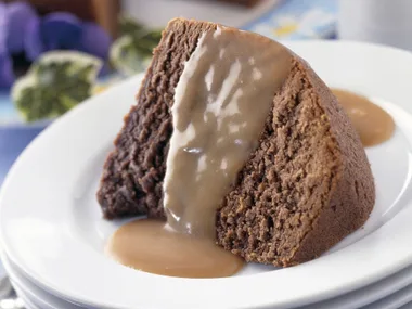 steamed chocolate and golden syrup pudding