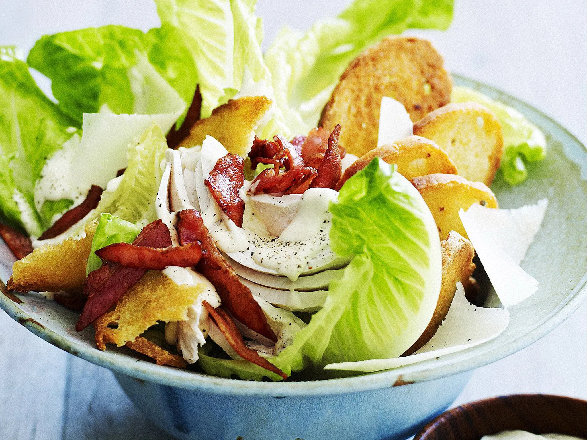 CHICKEN CAESAR SALAD