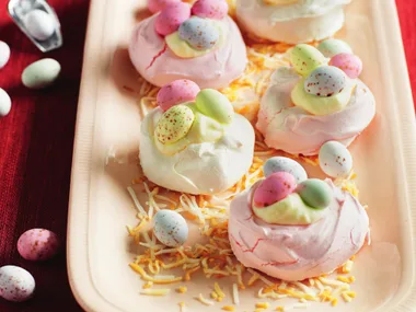 Mini chocolate meringue nests