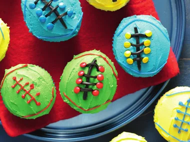 Vanilla footy cakes