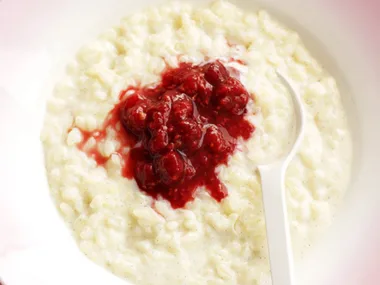 creamed rice with raspberry compote