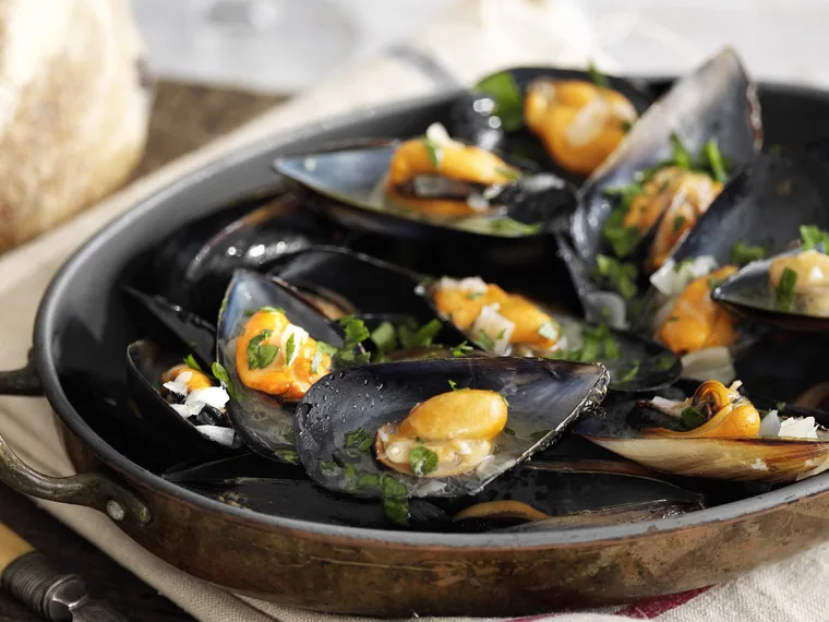 Moules marniere (et moules frites)