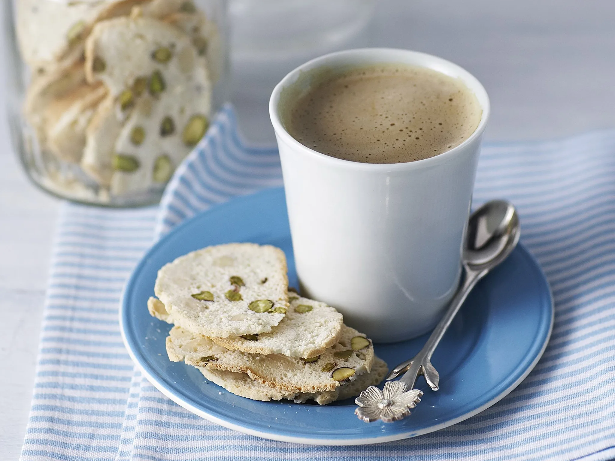 pistachio almond crisps