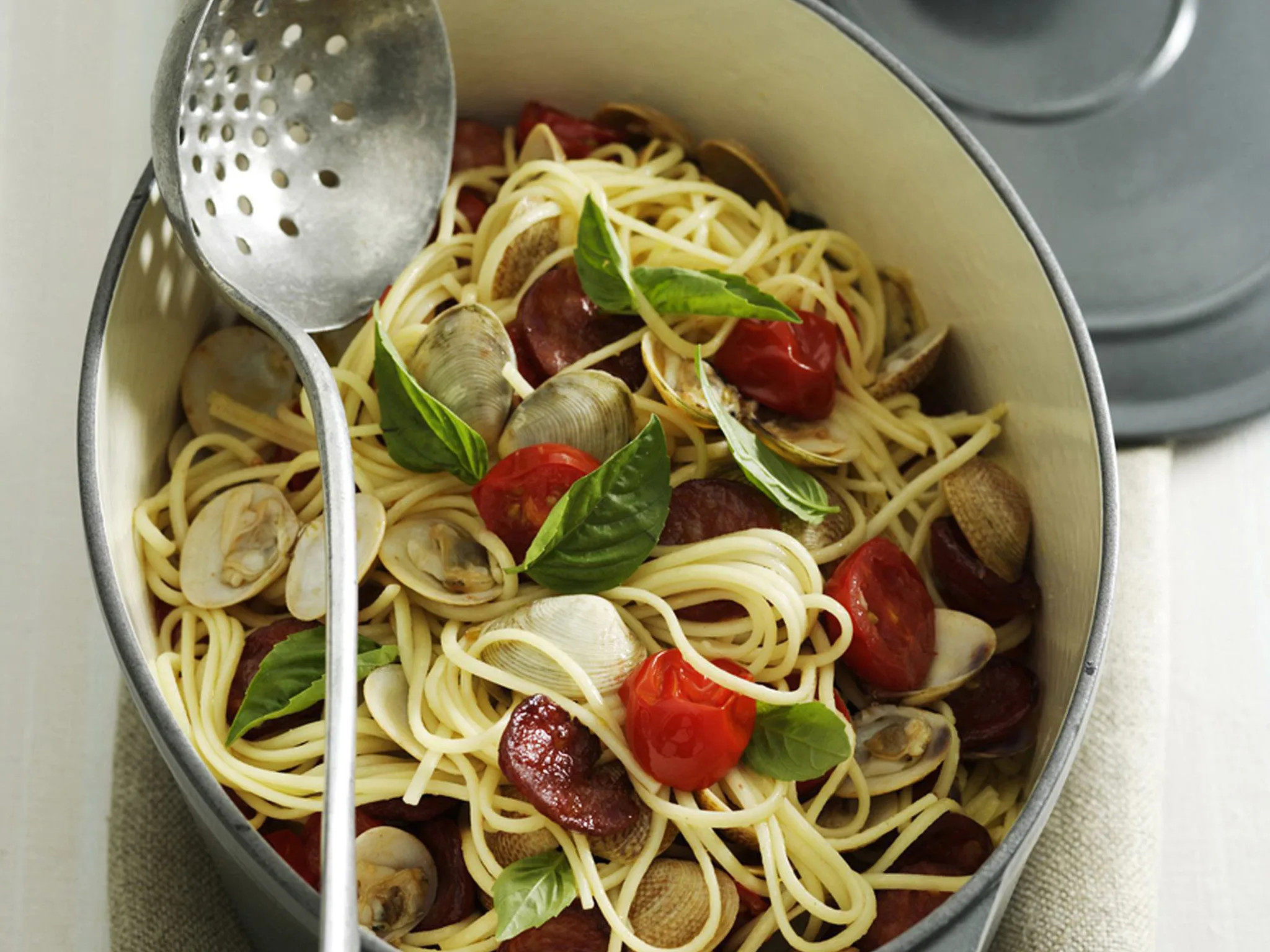 vongole and chorizo linguine