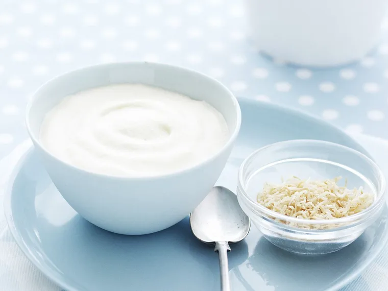 pi&ntilde;a colada mousse