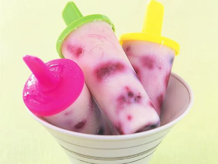 frozen fruit and yogurt blocks