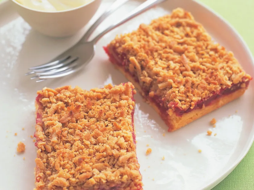 Apple and rhubarb streusel slice | Women's Weekly Food