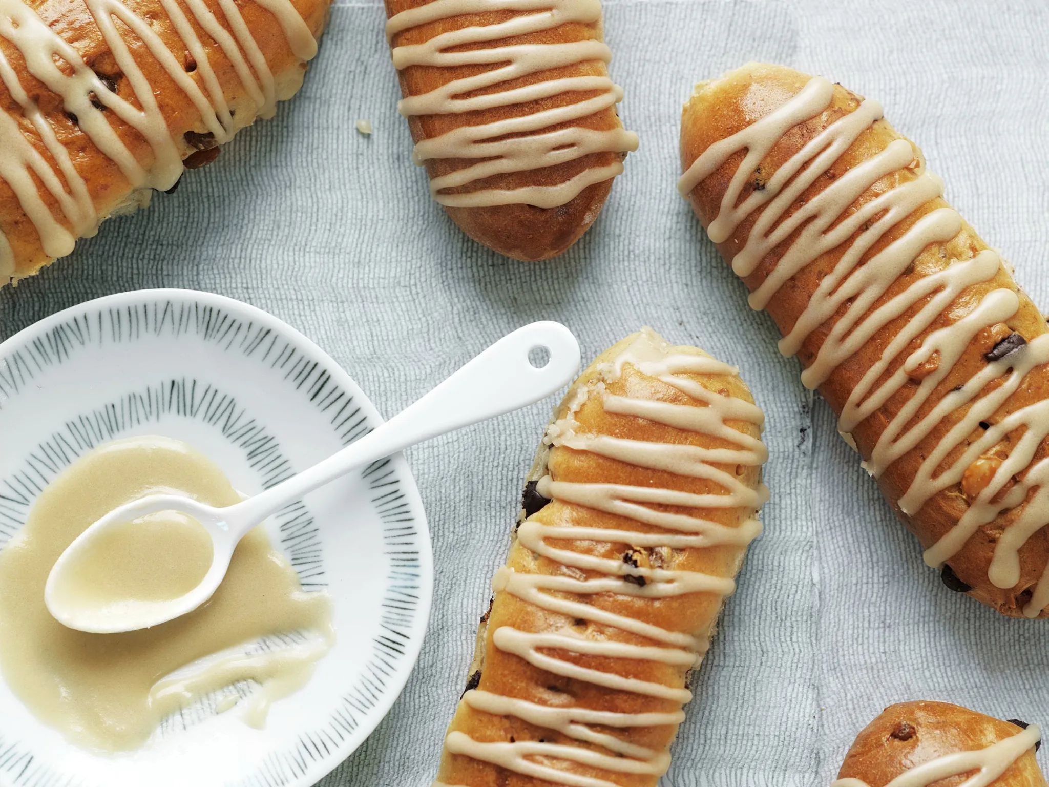 CARAMEL  CHOC  CHIP Fruit and Nut Buns