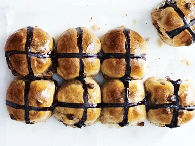 CHOC-CHIP Hot Cross Buns