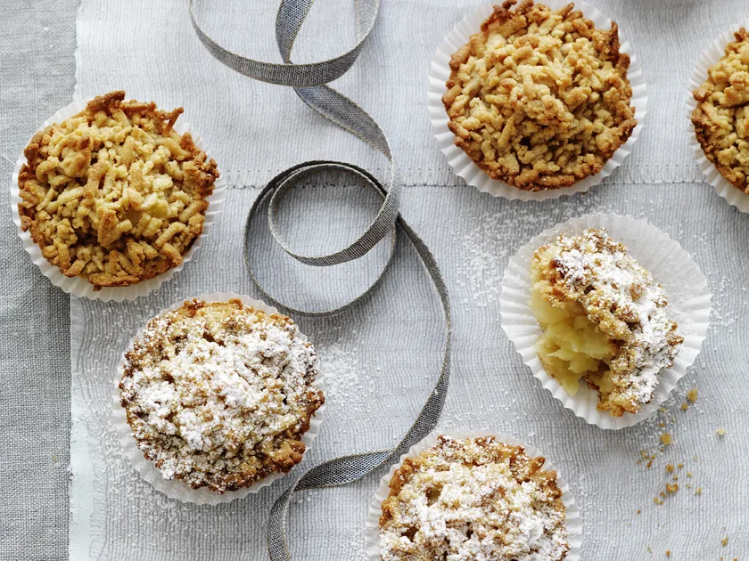 Caramel apple streusel pies | Women's Weekly Food