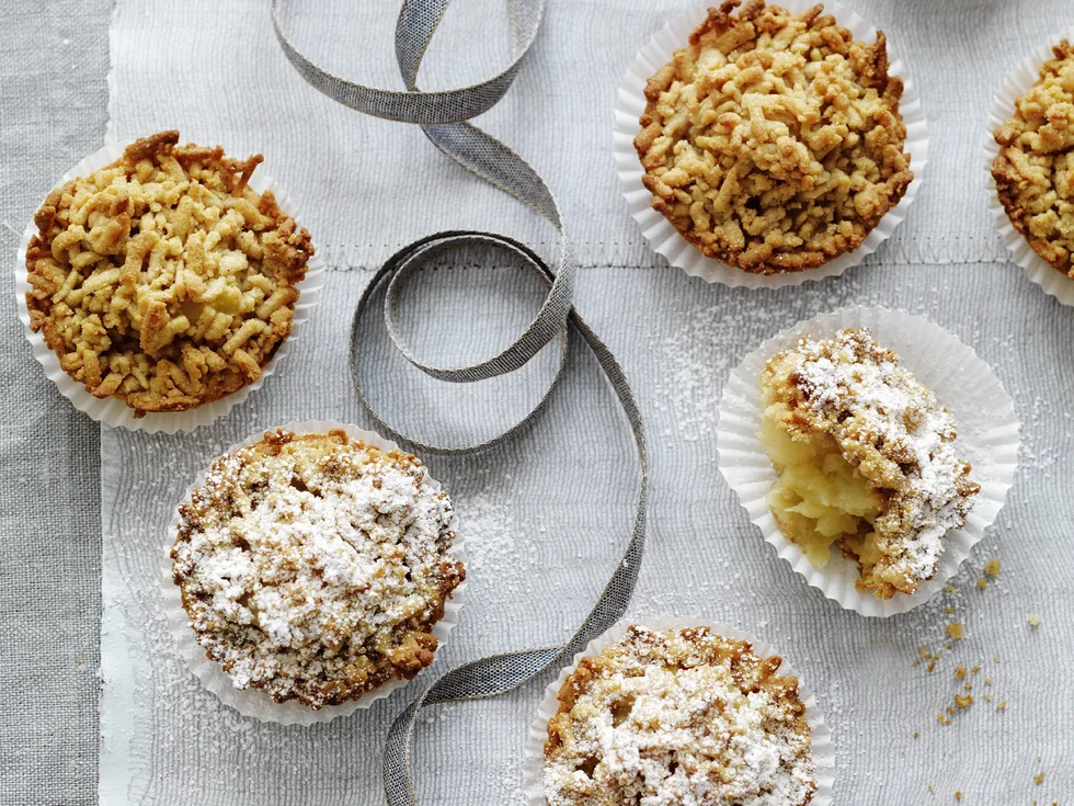 CARAMEL  APPLE Streusel Pies