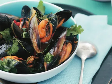 asian stir-fried mussels